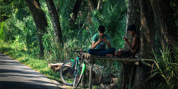 ঝড়ে পড়া শিশুদের দায়ভার